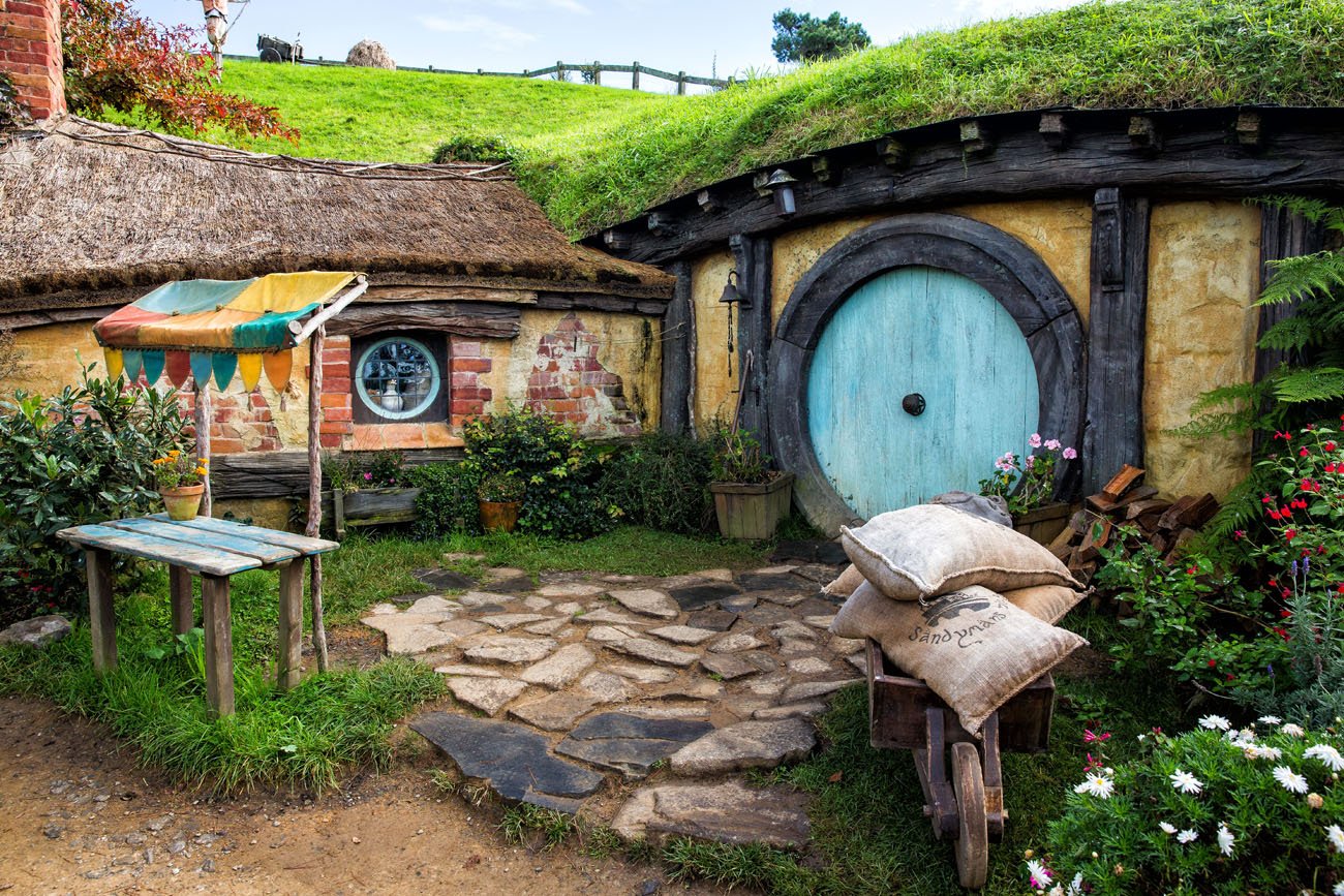 Photo Tour Of The Hobbiton Movie Set | Earth Trekkers