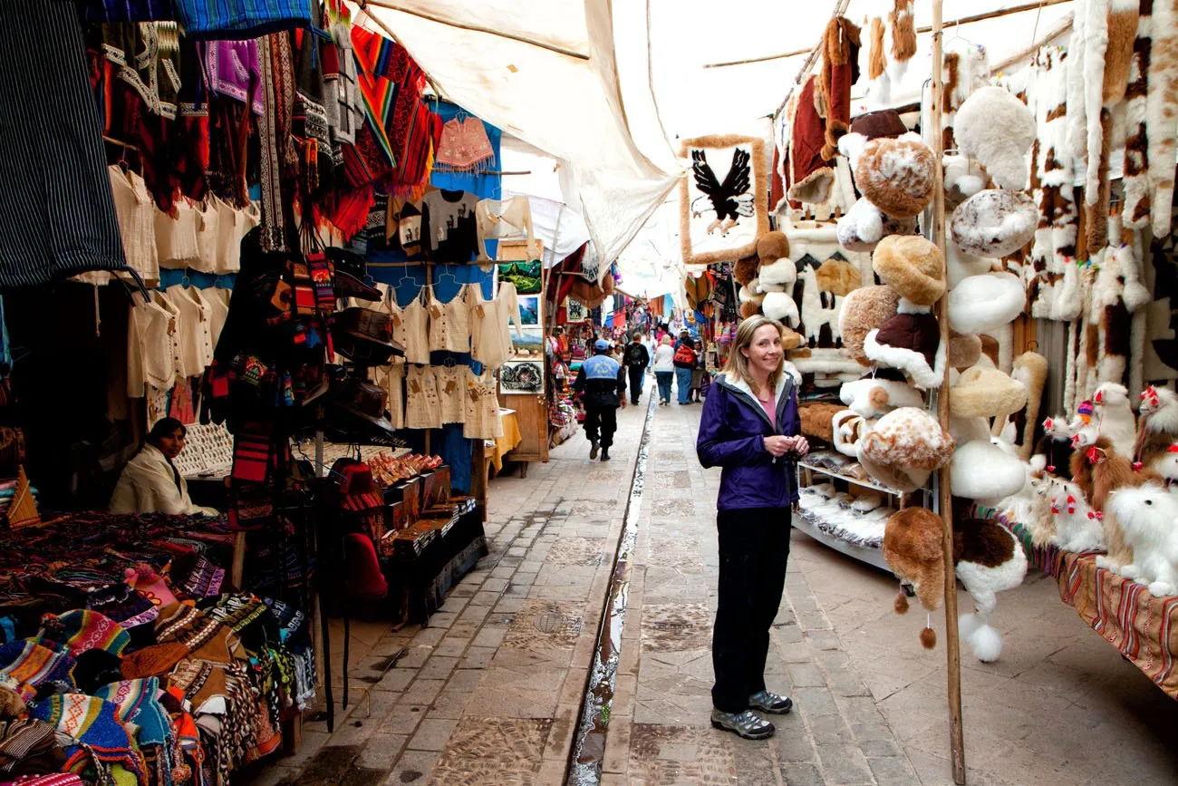 Shopping in Pisac