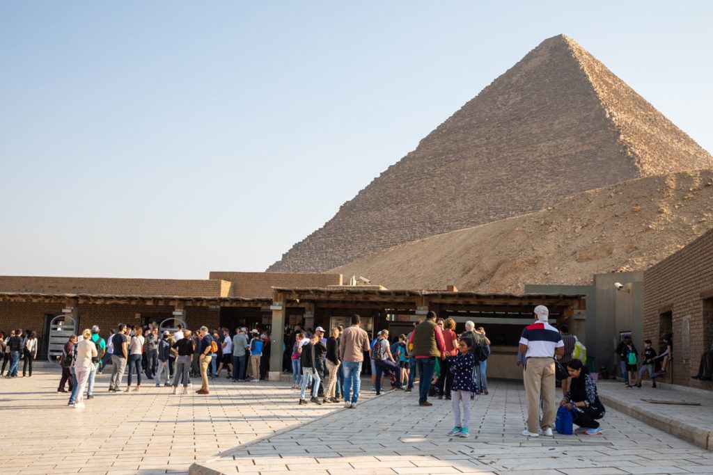 Pyramids of Giza: The Complete Guide for First-Time Visitors – Earth ...