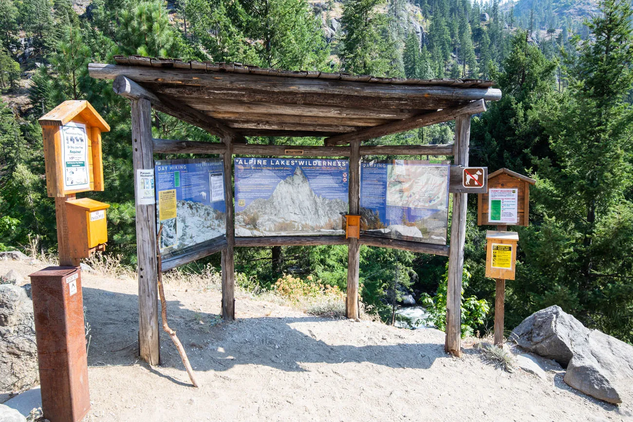 Snow Lakes Trailhead