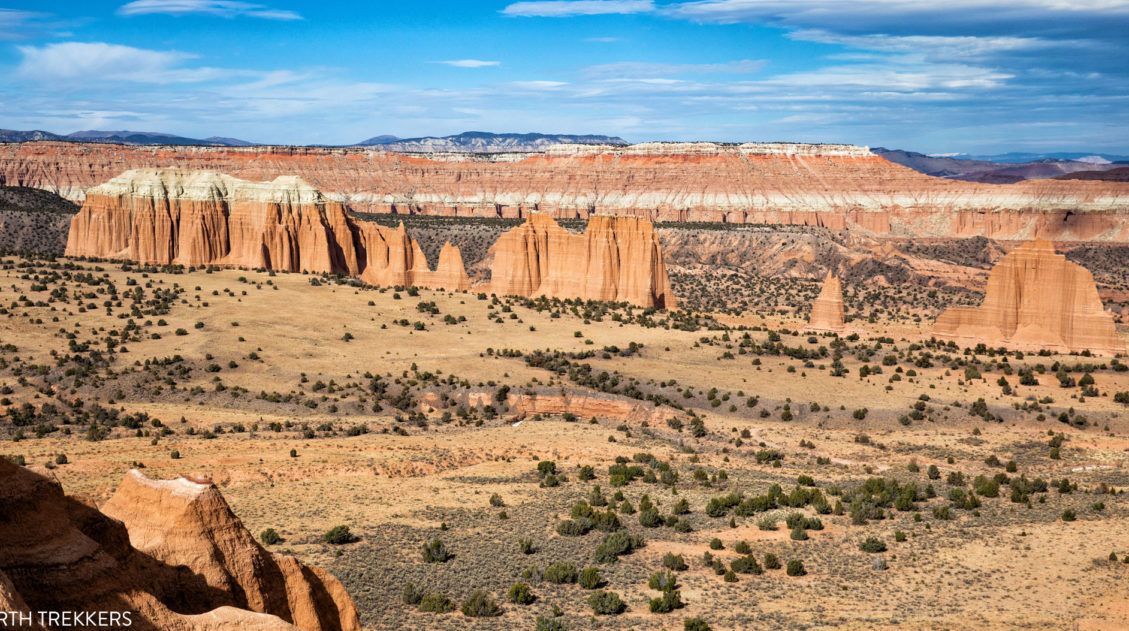 Cathedral Valley Loop Guide