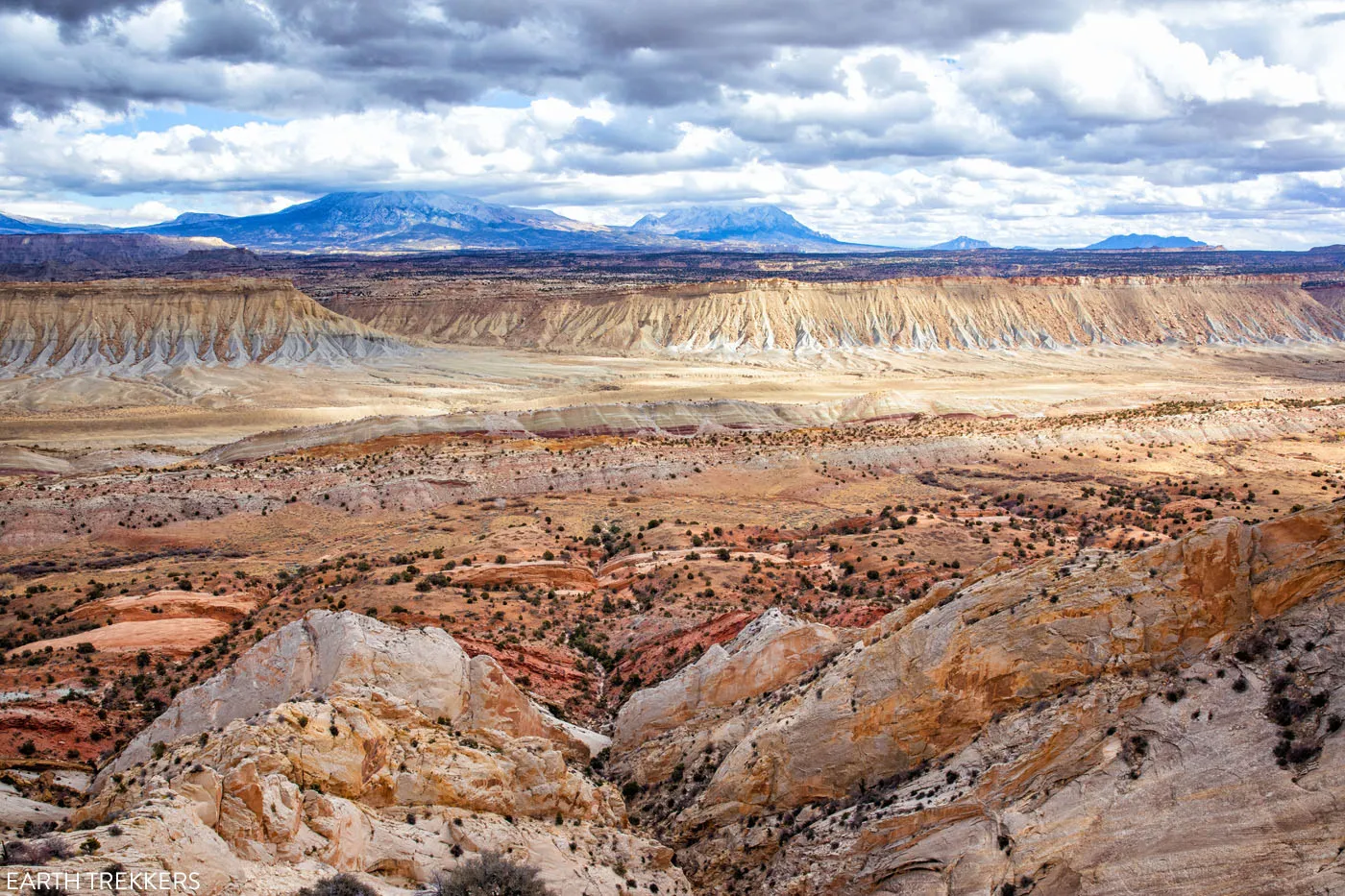 Strike Valley Overlook best hikes in Capitol Reef