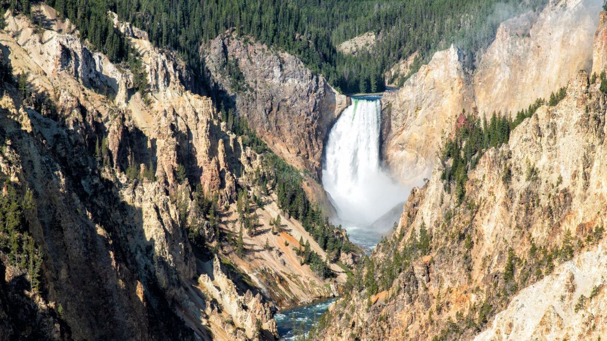 Grand canyon of outlet yellowstone hike