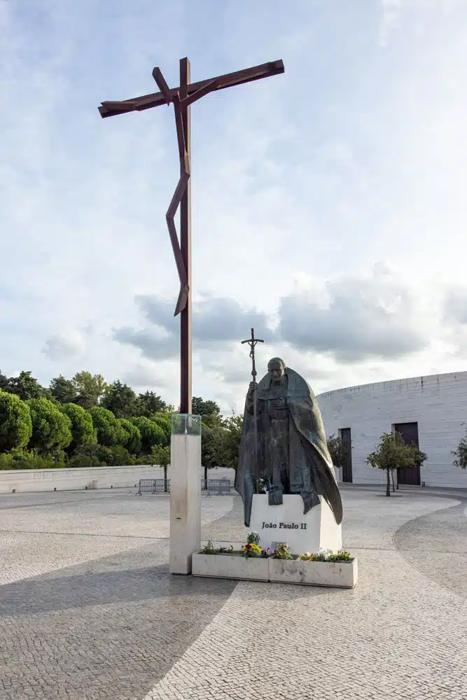 Fatima Pope Statue