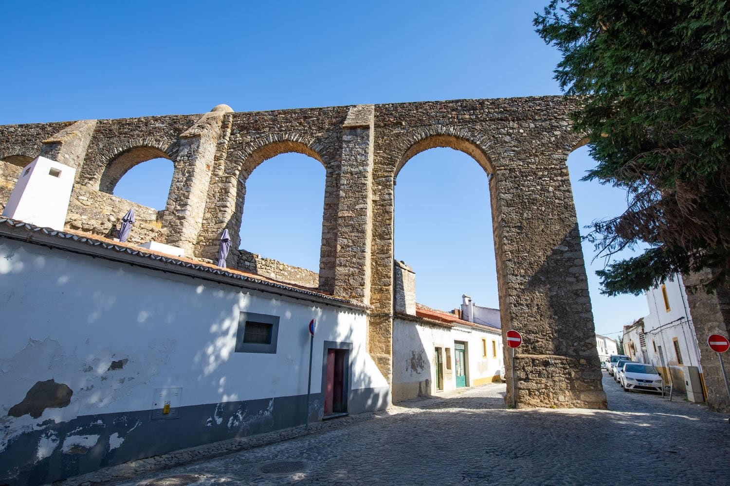 Agua de Prata Aqueduct | Things to do in Évora