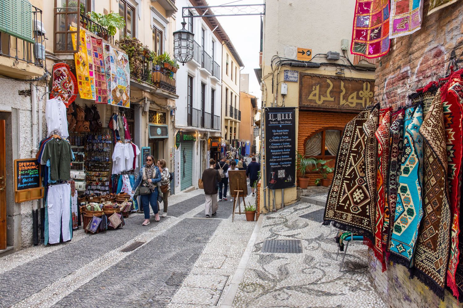 Calle Calderería Nueva | Best things to do in Granada