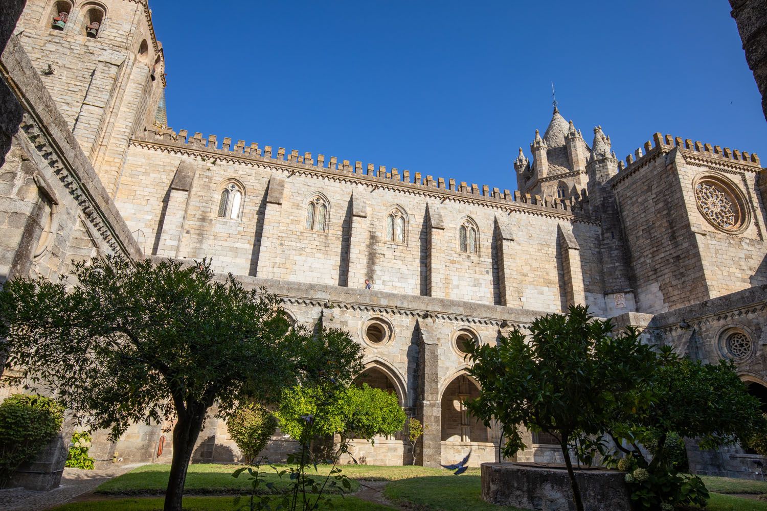 Evora Cathedral Cloister | Things to do in Évora