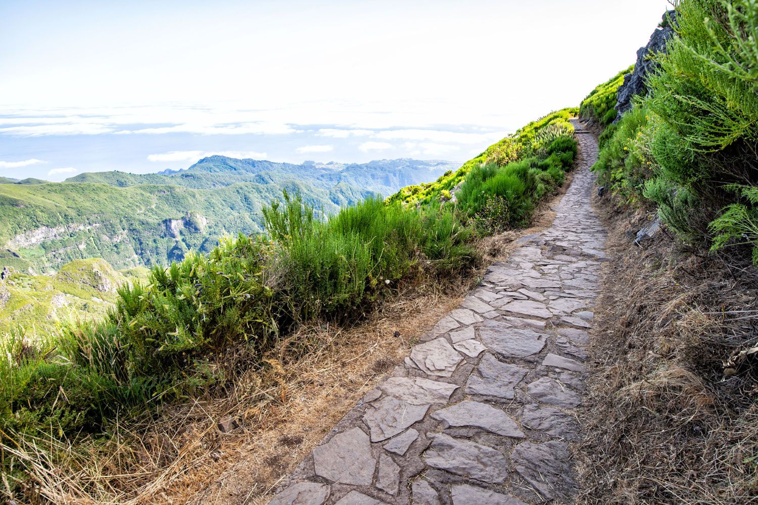 Achada do Teixeira to Pico Ruivo Madeira | Pico do Arieiro to Pico Ruivo Hike