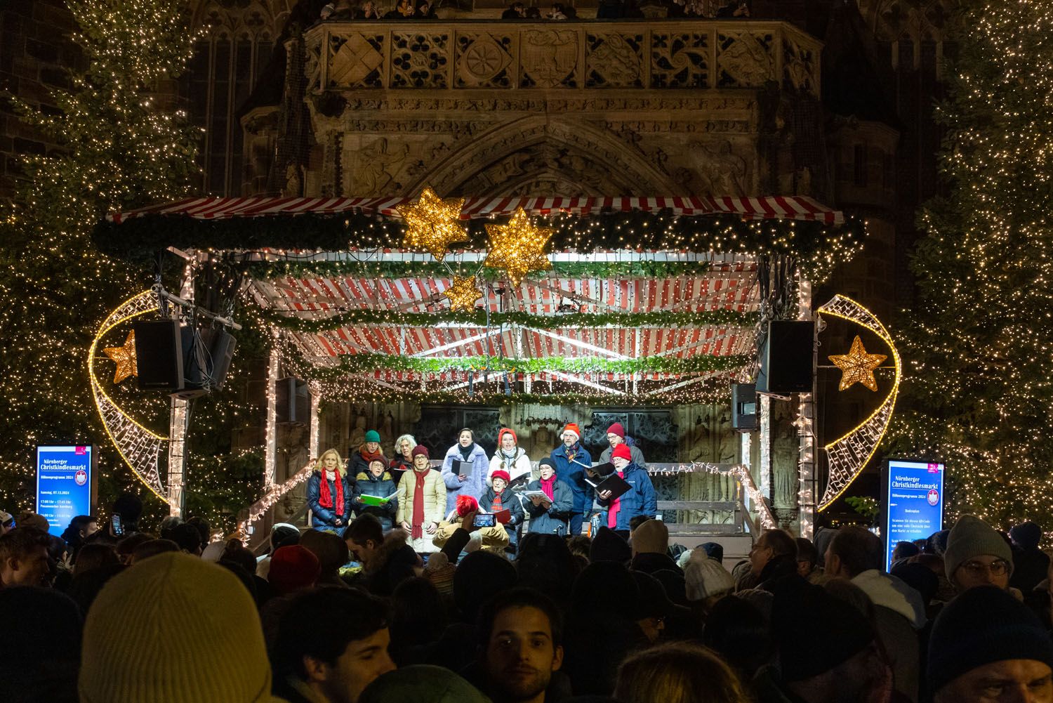 Nuremberg Christmas Market Choir