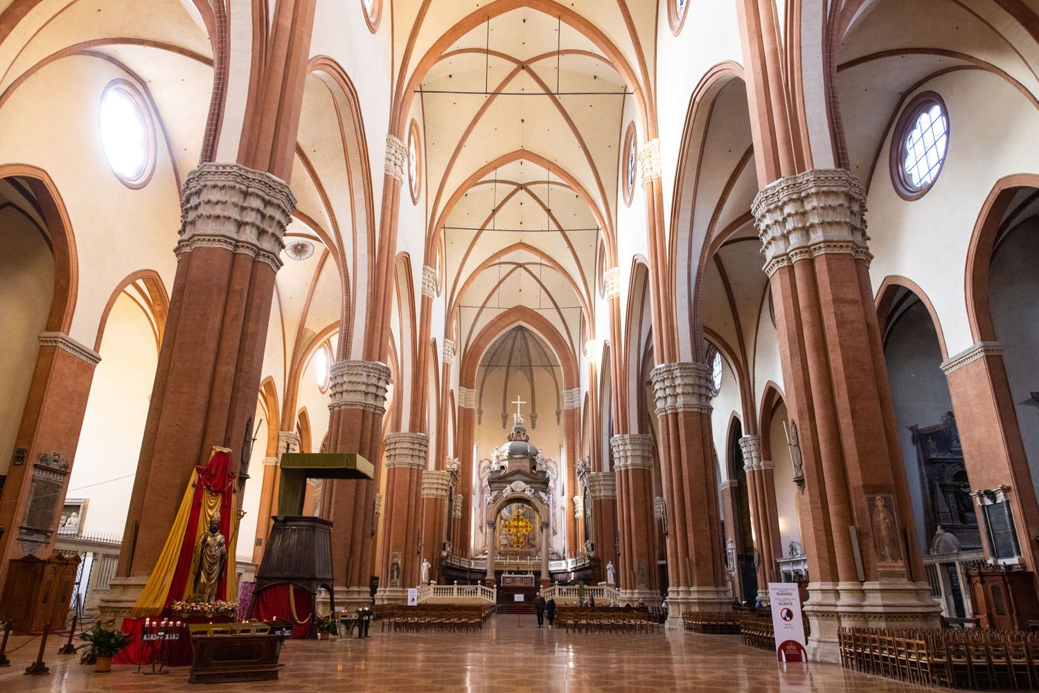 Basilica of San Petronio Interior