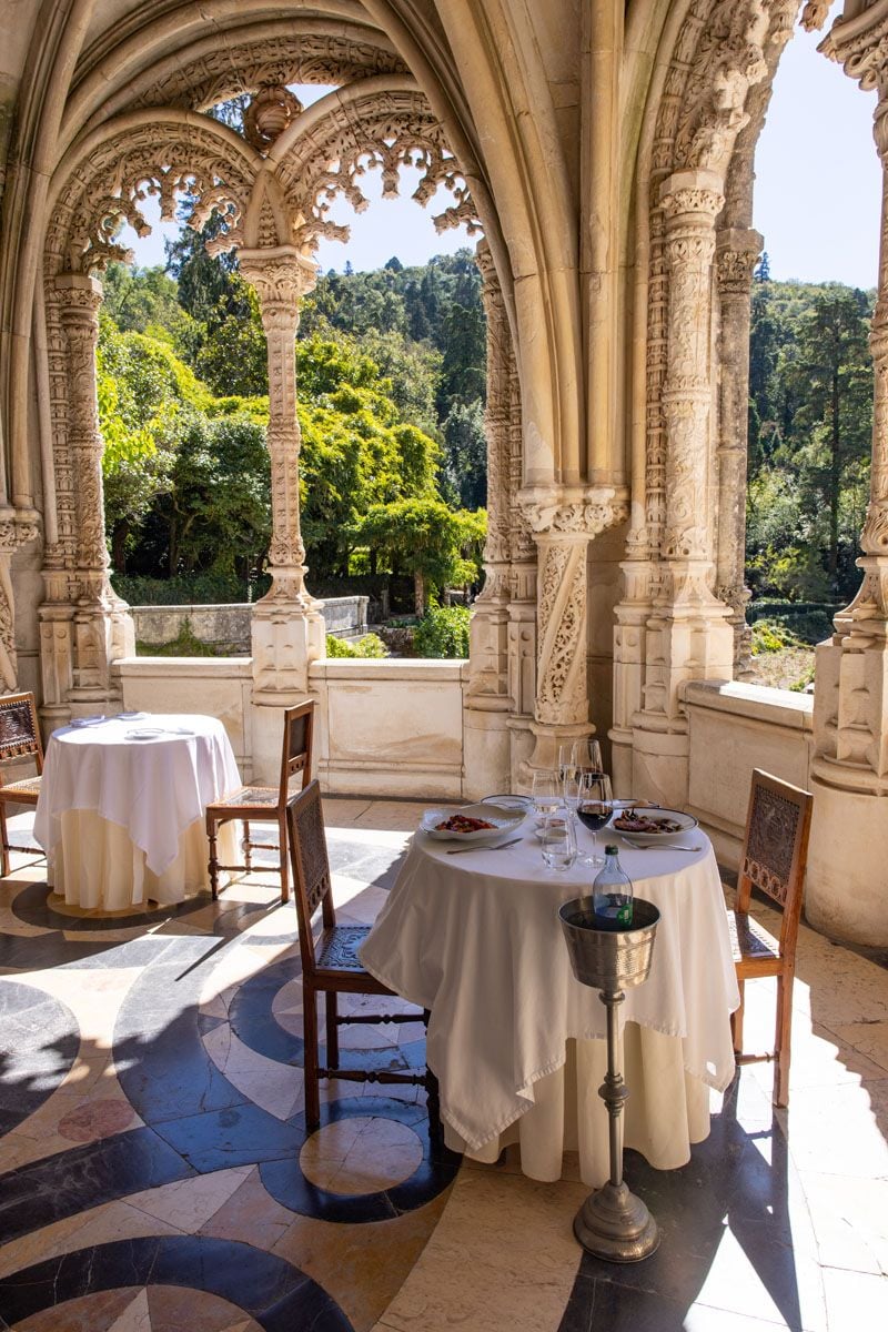 Dining at Bussaco Palace