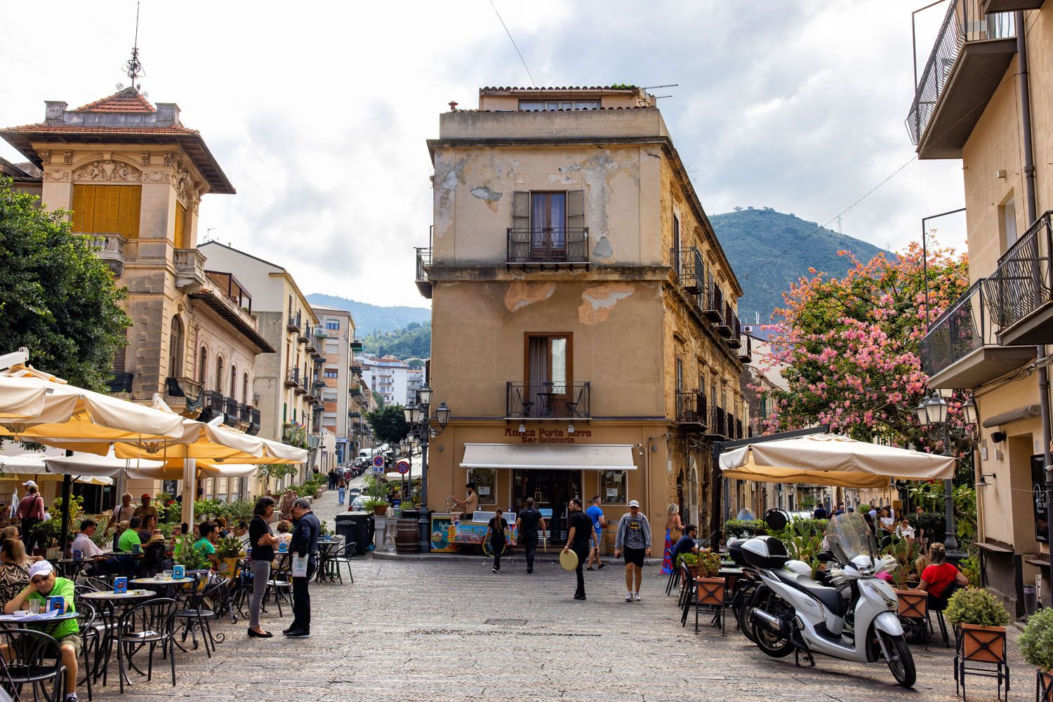 How to Plan a Trip to Cefalu